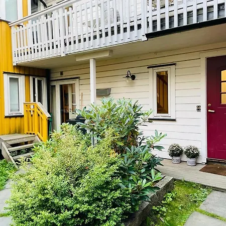 Venus Super Central !